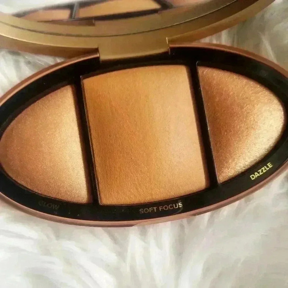 Too Faced highlight and blush palette Bundle - Picture 7 of 7